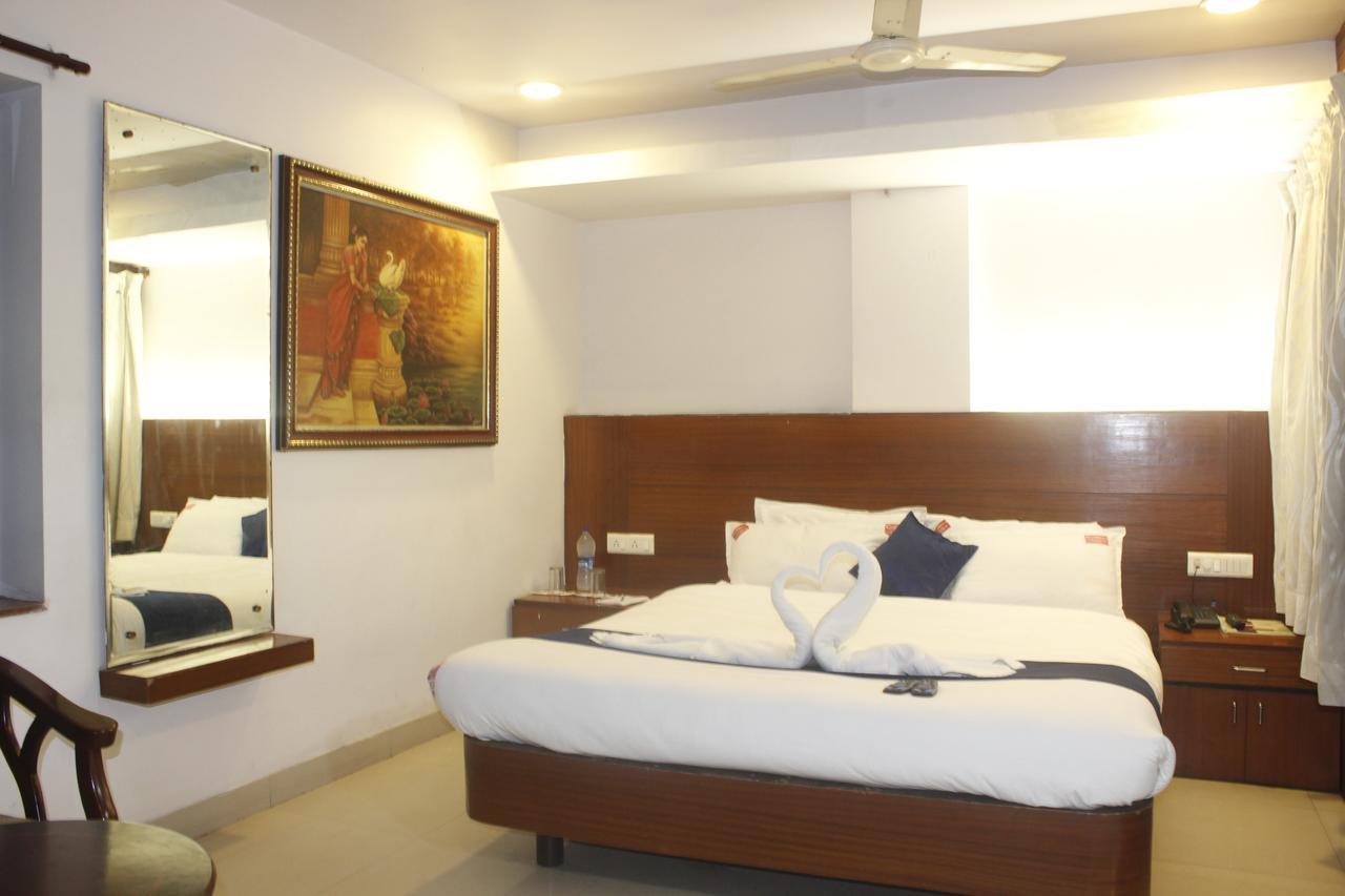 Hotel Chandra'S Visakhapatnam Exterior foto